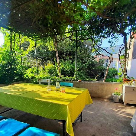 Dida Roko, Rustikalni Apartman S Terasom Каштела Экстерьер фото