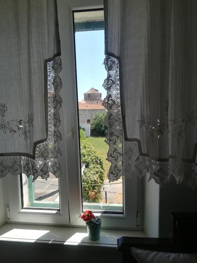 Dida Roko, Rustikalni Apartman S Terasom Каштела Экстерьер фото
